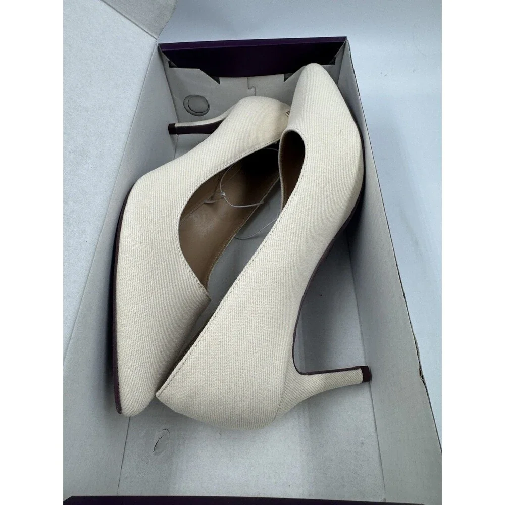 New Gloria Vanderbilt Women's Marilyn Pumps White Closed Toe Heels Sz 9 Shoes